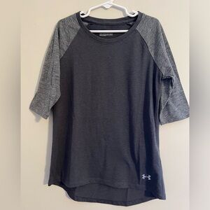 BNWOT Under Armour Boys Short Sleeve Shirt. Size S.